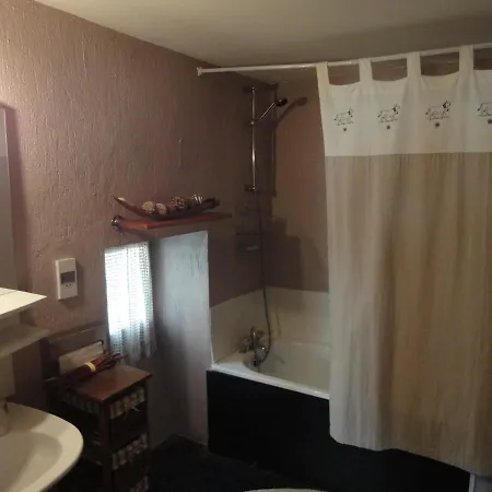 Bed & Breakfast La Picholine Paons *