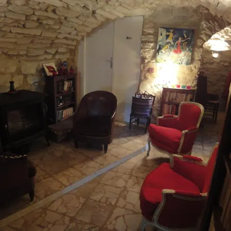 La Picholine Paons Bed & Breakfast *